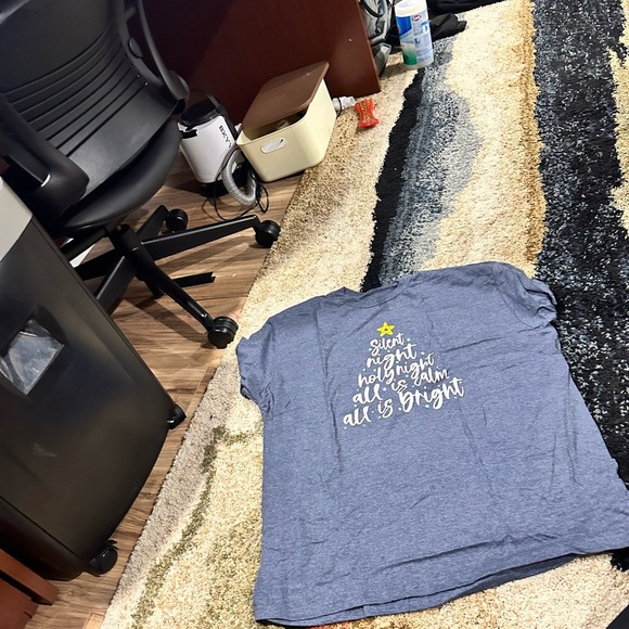 “Silent Night” Christmas Tree design XL NWT Eternal Light: Gildan Grey T-Shirt - Picture 5 of 11